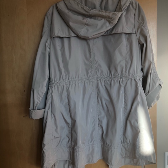 Vince Camuto Raincoat - Picture 2 of 2